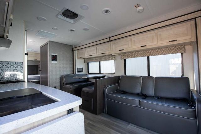 2023 Ford E-450 Cutaway Unknown