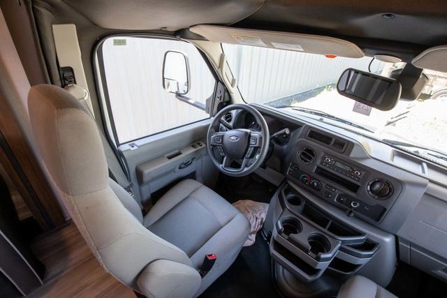 2024 Ford E-450 Cutaway Unknown