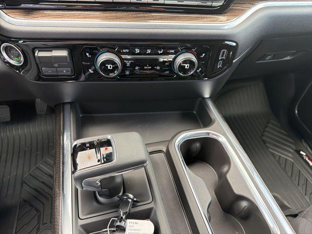 2026 Chevrolet Silverado 1500 4WD Crew Cab Short Bed RST