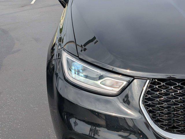 2024 Chrysler Pacifica Hybrid Select