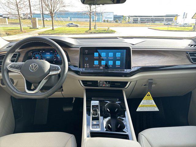 2026 Volkswagen Atlas SE with Technology