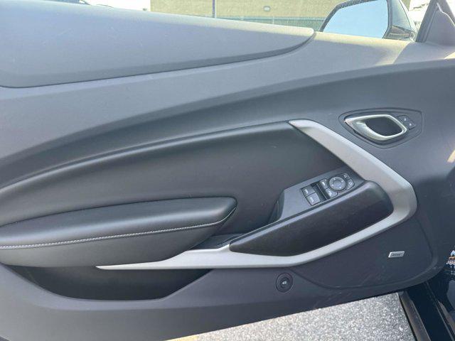 2023 Chevrolet Camaro RWD Convertible LT1