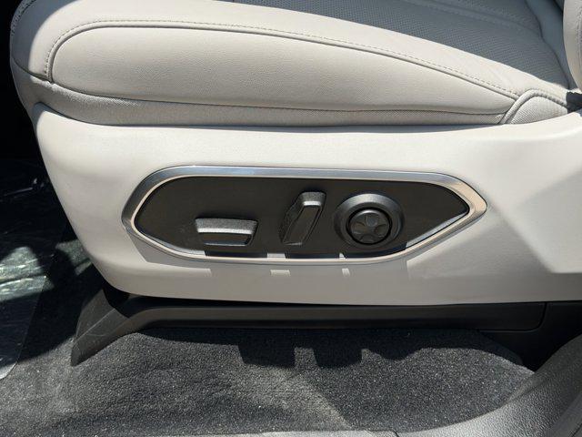 2026 Jeep Grand Wagoneer Limited Altitude 4x4