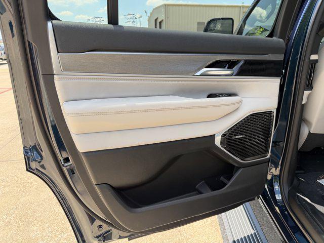 2026 Jeep Grand Wagoneer Limited Altitude 4x4