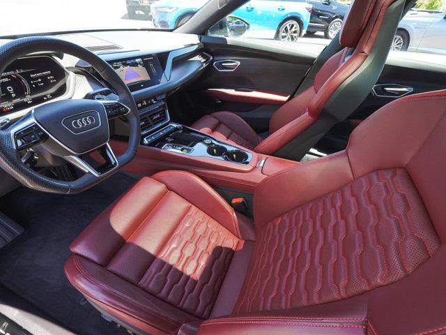 2024 Audi e-tron GT Premium Plus quattro