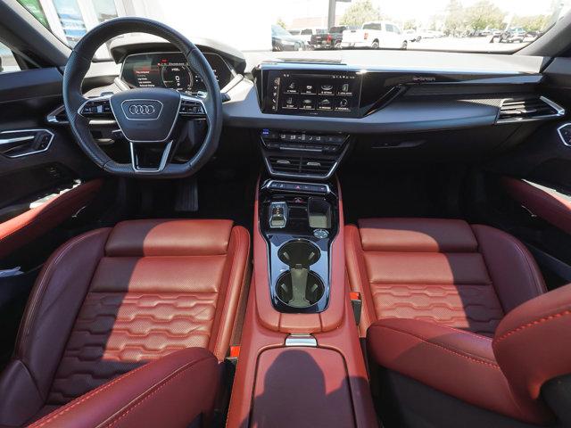 2024 Audi e-tron GT Premium Plus quattro