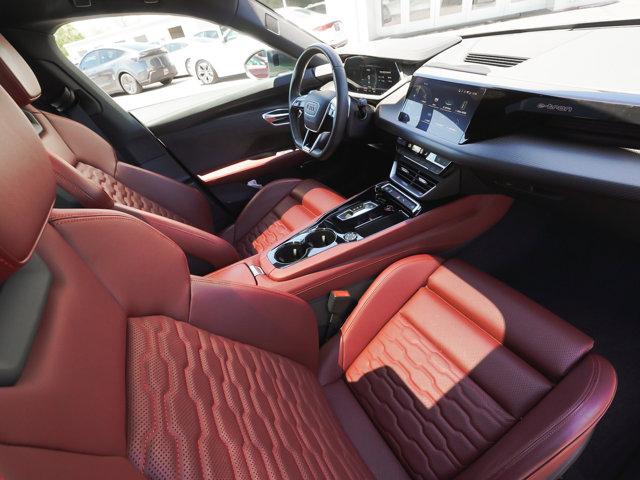 2024 Audi e-tron GT Premium Plus quattro