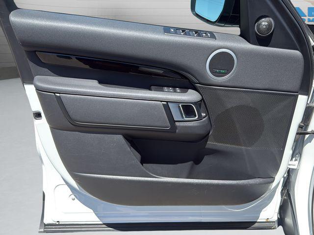 2024 Land Rover Discovery P300 S