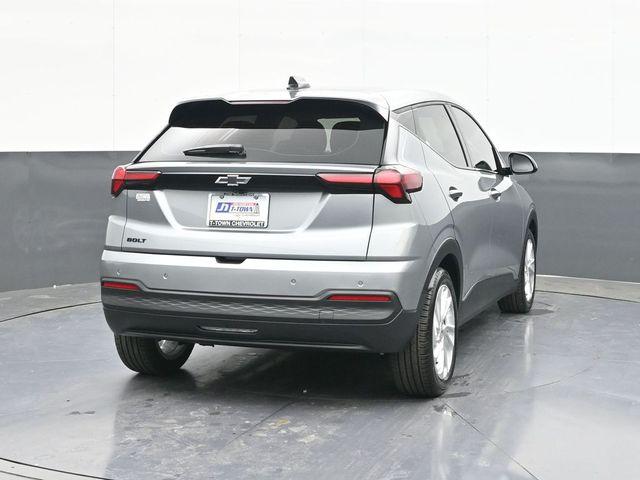 2027 Chevrolet Bolt LT FWD