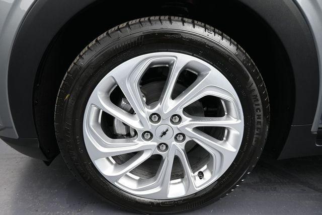 2027 Chevrolet Bolt LT FWD