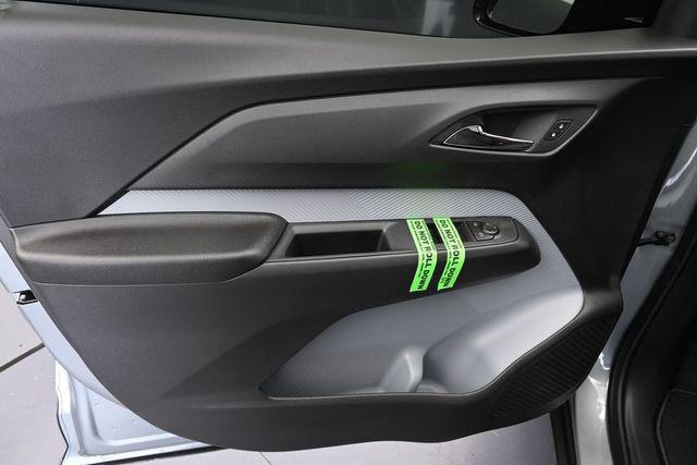 2027 Chevrolet Bolt LT FWD
