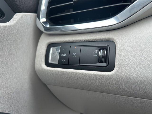 2026 GMC Acadia Denali FWD