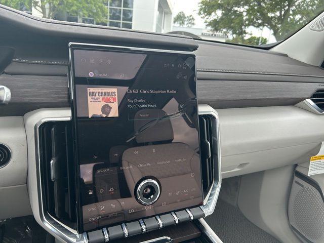 2026 GMC Acadia Denali FWD