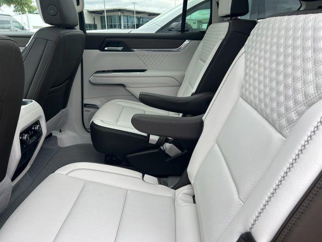 2026 GMC Acadia Denali FWD