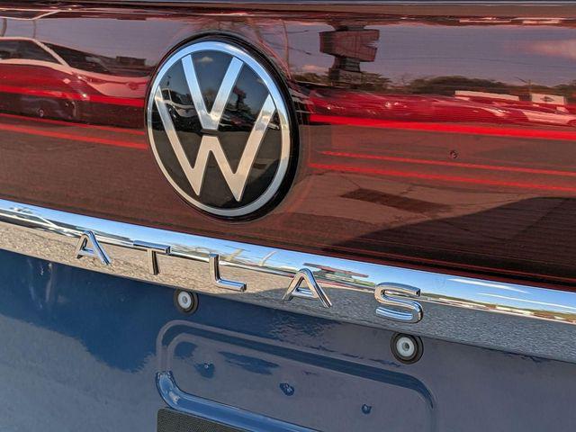2026 Volkswagen Atlas Cross Sport SE with Technology