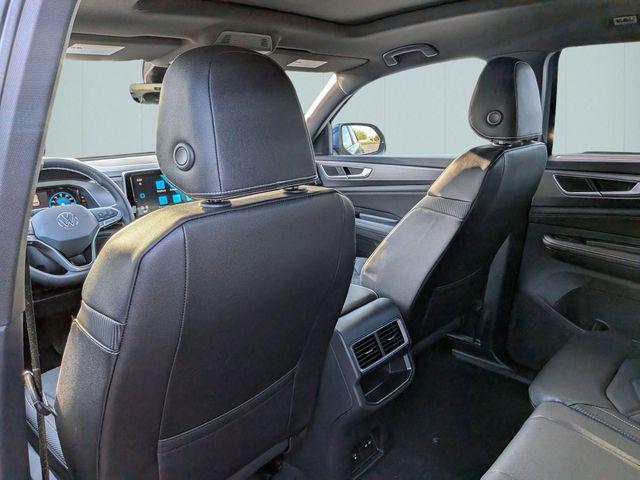 2026 Volkswagen Atlas Cross Sport SE with Technology