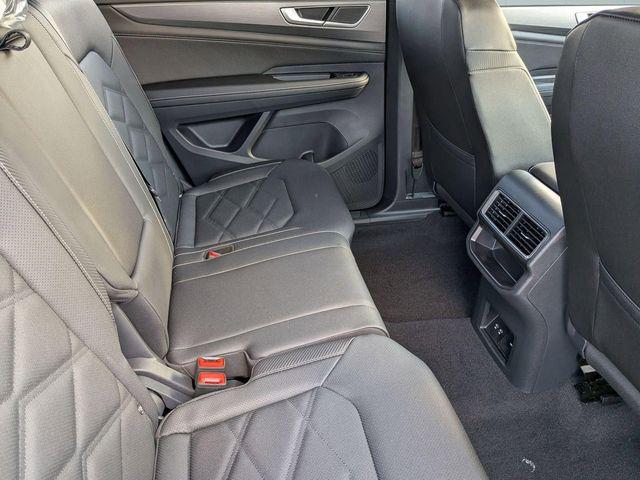 2026 Volkswagen Atlas Cross Sport SE with Technology