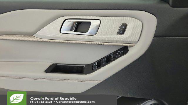 2026 Ford Explorer Active 200A
