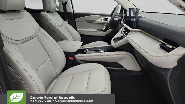 2026 Ford Explorer Active 200A