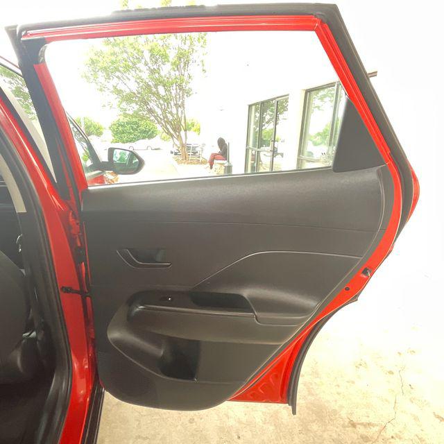 2025 Hyundai Kona SE