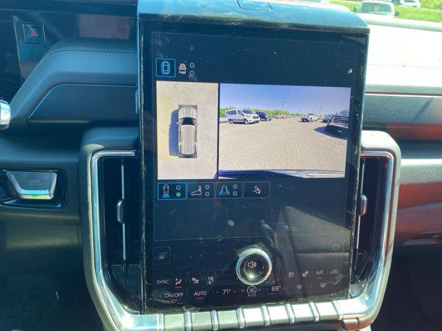 2025 GMC Yukon 4WD Denali