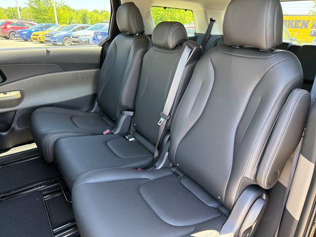 2026 Kia Carnival MPV SX