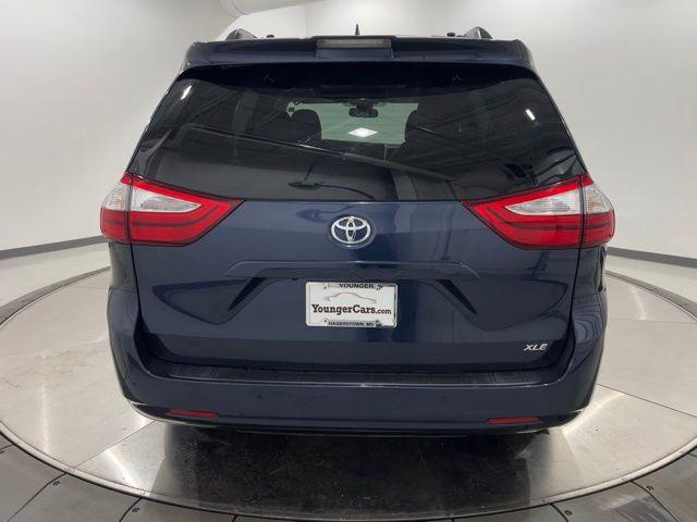 2019 Toyota Sienna XLE 8 Passenger
