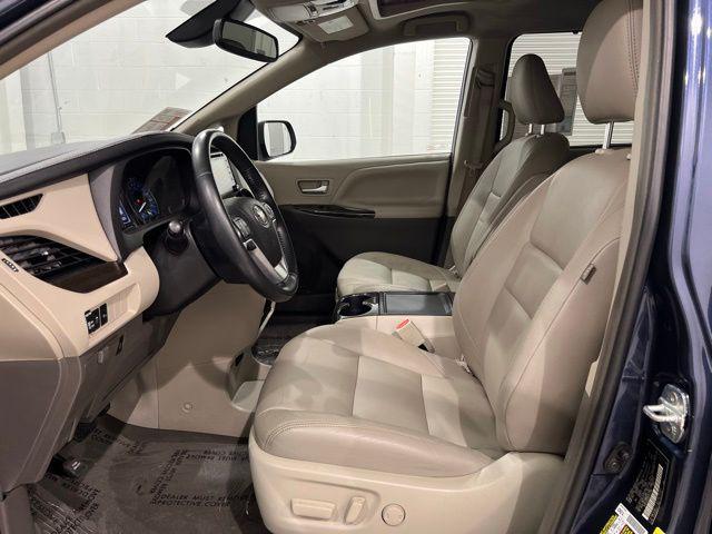 2019 Toyota Sienna XLE 8 Passenger