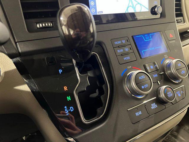 2019 Toyota Sienna XLE 8 Passenger
