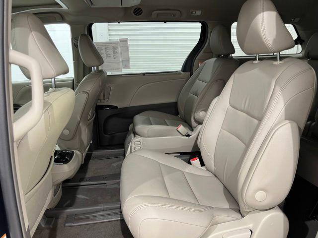 2019 Toyota Sienna XLE 8 Passenger