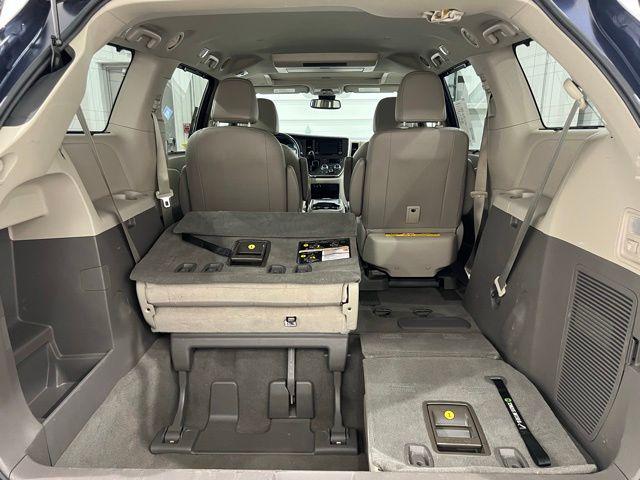 2019 Toyota Sienna XLE 8 Passenger