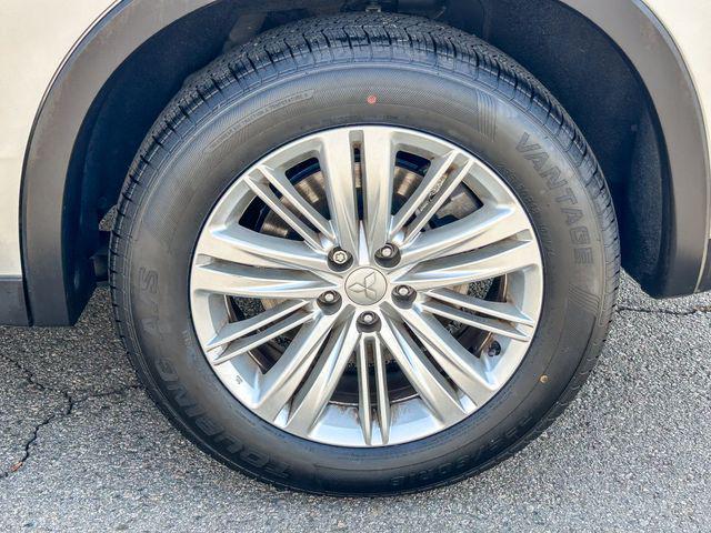 2024 Mitsubishi Outlander ES 2.5 2WD