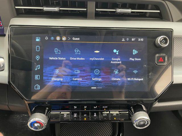 2027 Chevrolet Bolt LT FWD