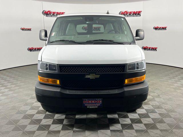 2022 Chevrolet Express Passenger RWD 3500 Regular Wheelbase LS