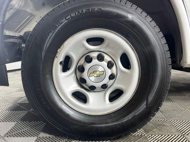 2022 Chevrolet Express Passenger RWD 3500 Regular Wheelbase LS