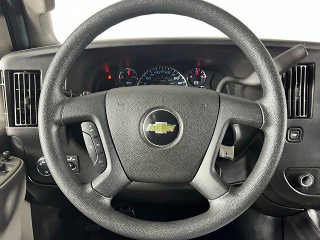2022 Chevrolet Express Passenger RWD 3500 Regular Wheelbase LS