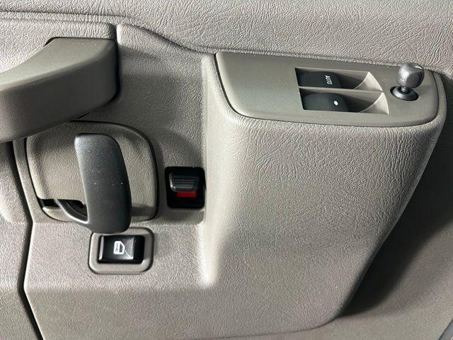 2022 Chevrolet Express Passenger RWD 3500 Regular Wheelbase LS