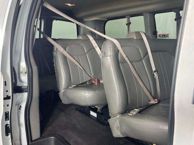 2022 Chevrolet Express Passenger RWD 3500 Regular Wheelbase LS