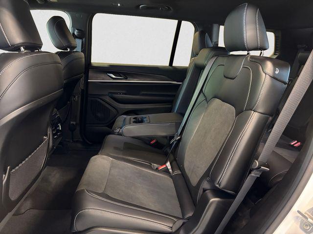2026 Jeep Grand Cherokee L Altitude 4x4