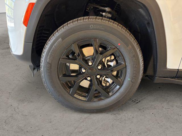 2026 Jeep Grand Cherokee L Altitude 4x4