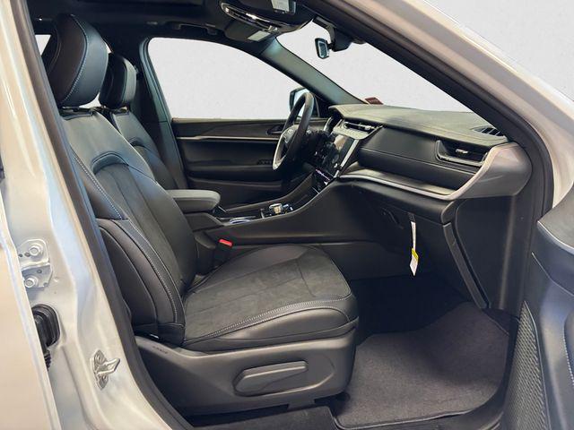 2026 Jeep Grand Cherokee L Altitude 4x4