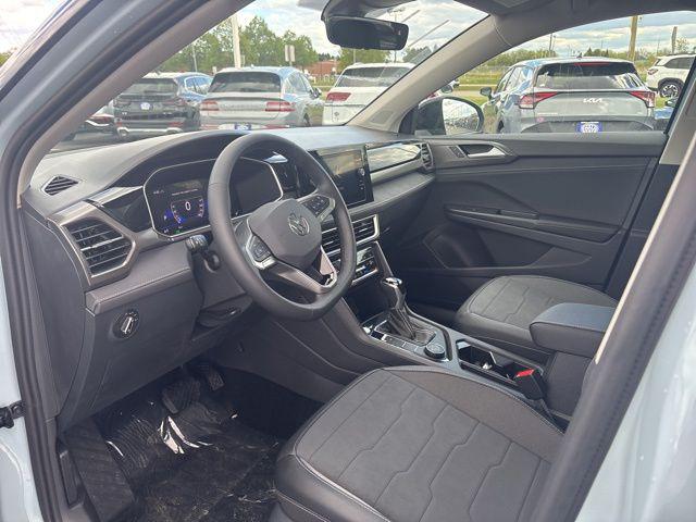 2026 Volkswagen Taos SE Black