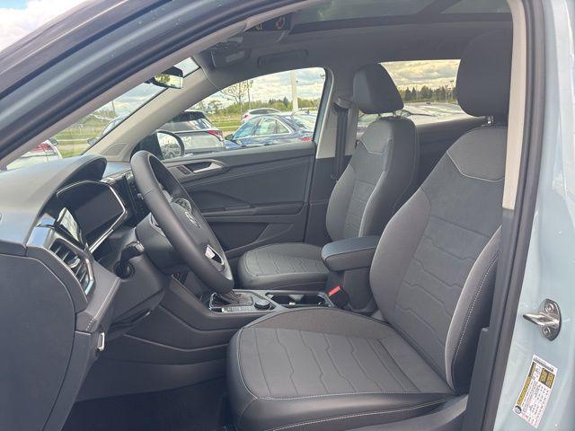 2026 Volkswagen Taos SE Black