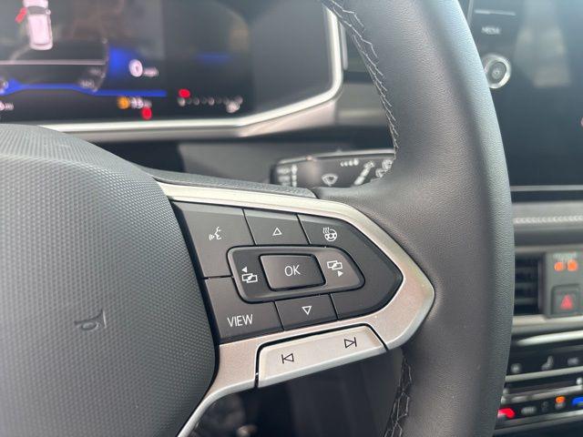 2026 Volkswagen Taos SE Black