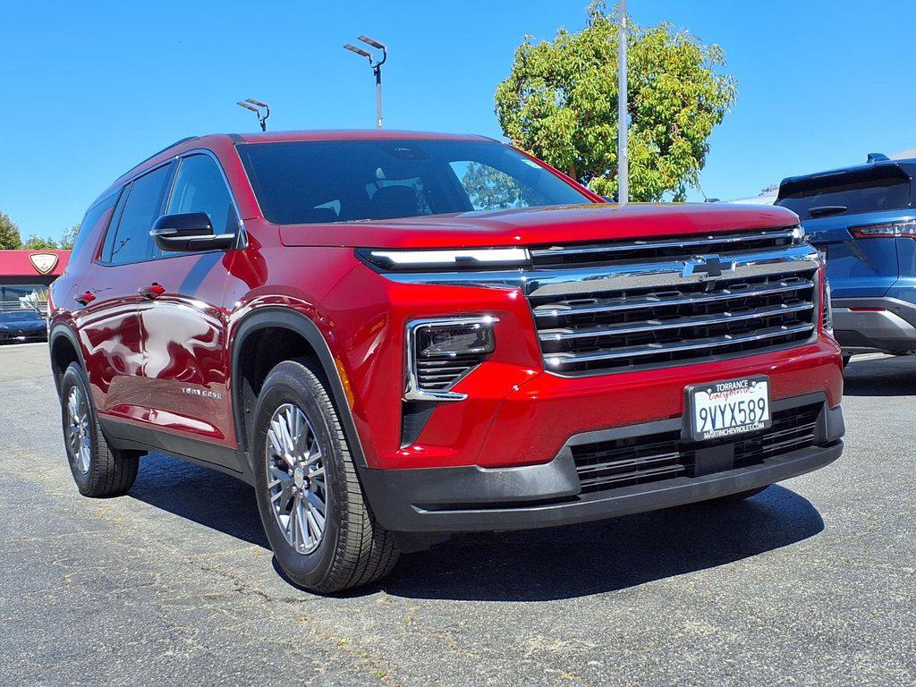 Radiant Red Tintcoat 2026 Chevrolet Traverse LT FWD SUV / Crossover Front-Wheel Drive Automatic