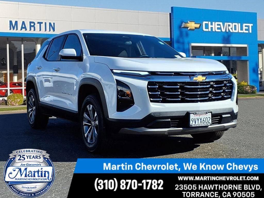 Summit White 2026 Chevrolet Equinox LT FWD SUV / Crossover Front-Wheel Drive Automatic