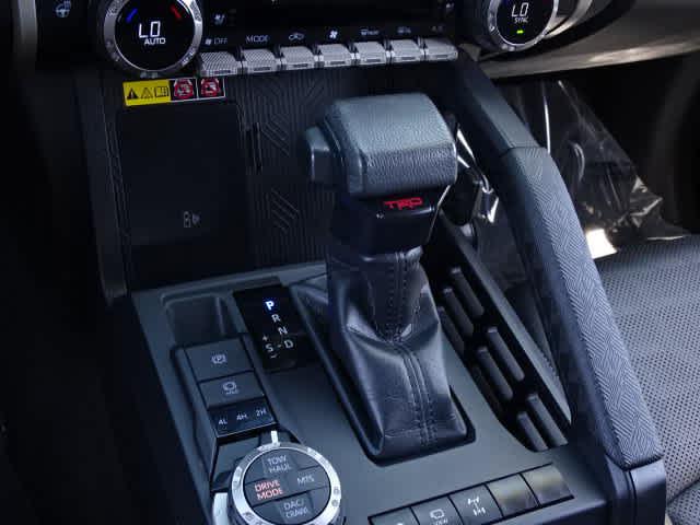 2024 Toyota Tacoma TRD Off Road Double Cab 6 Bed AT (Natl)