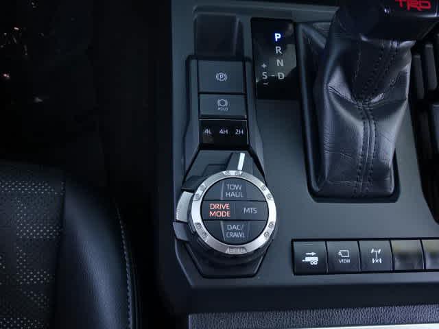 2024 Toyota Tacoma TRD Off Road Double Cab 6 Bed AT (Natl)