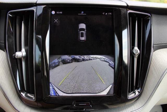 2023 Volvo XC60 Recharge T8 Ultimate Bright Theme