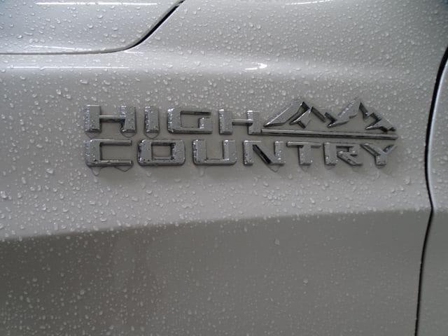 2024 Chevrolet Suburban 4WD High Country